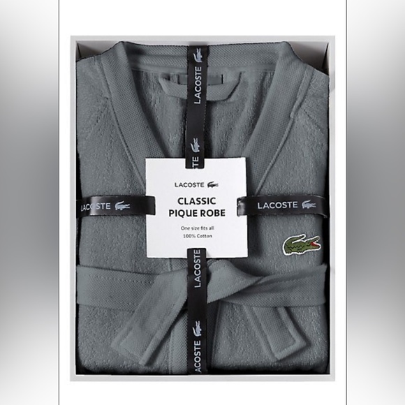 NWT Classic Pique Boxed Bathrobe One Size Fits All - Picture 2 of 3